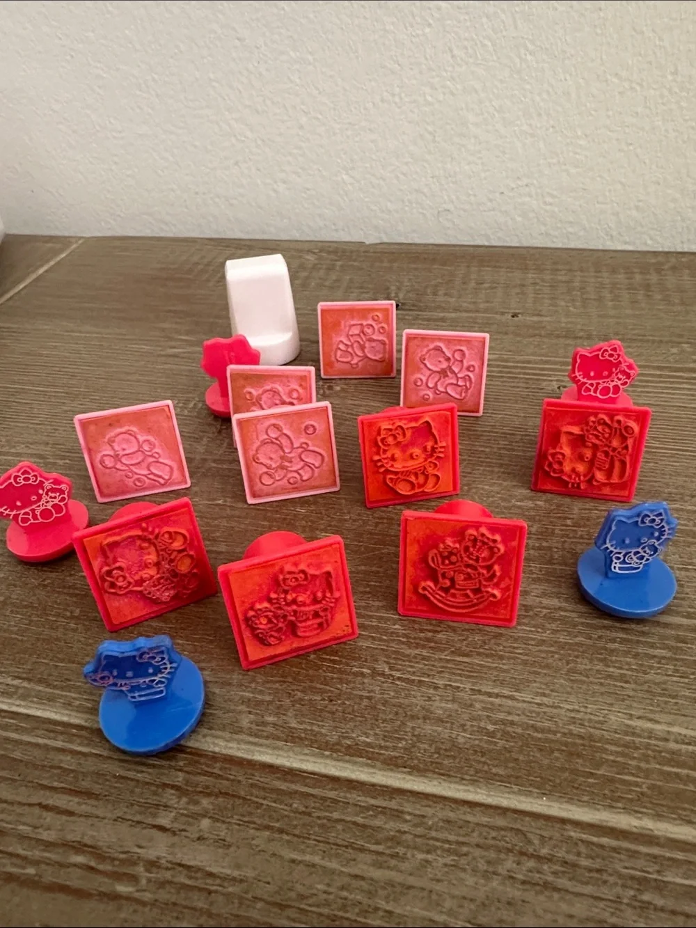 Assorted Kids Stamp Set in Pink, Red, Orange, Blue, Green, Purple